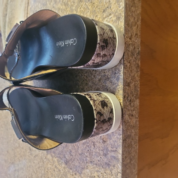 CALVIN KLEIN SANDALS - Picture 4 of 5